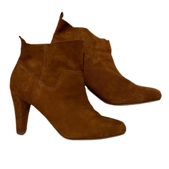 Sole Society Shoes - High-heeled brown Sole Society ankle booties NEW